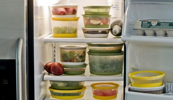  Food storage in the refrigerator