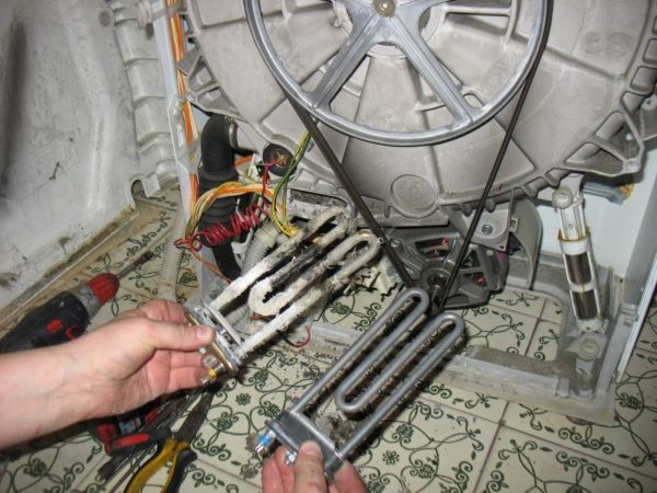 Replacing the heater
