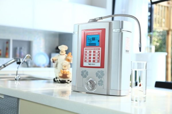  Ionizer, powered by electricity