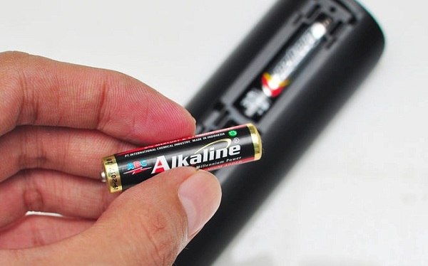  Batteries in the remote