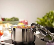  Cooking on the induction cooker