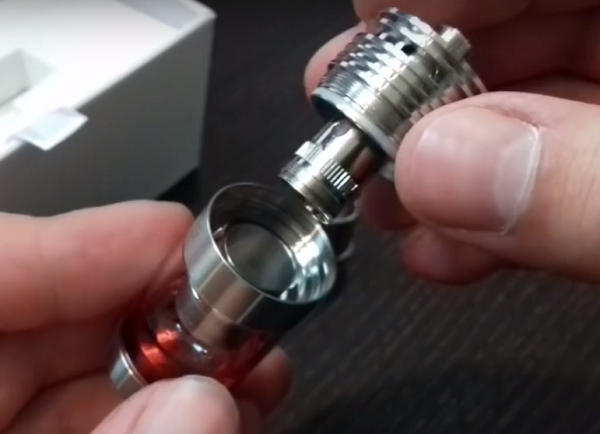 Screwing the bulb