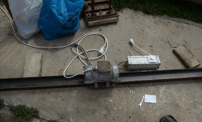  Power cable connection