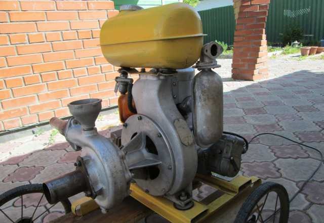  Pump with internal combustion engine